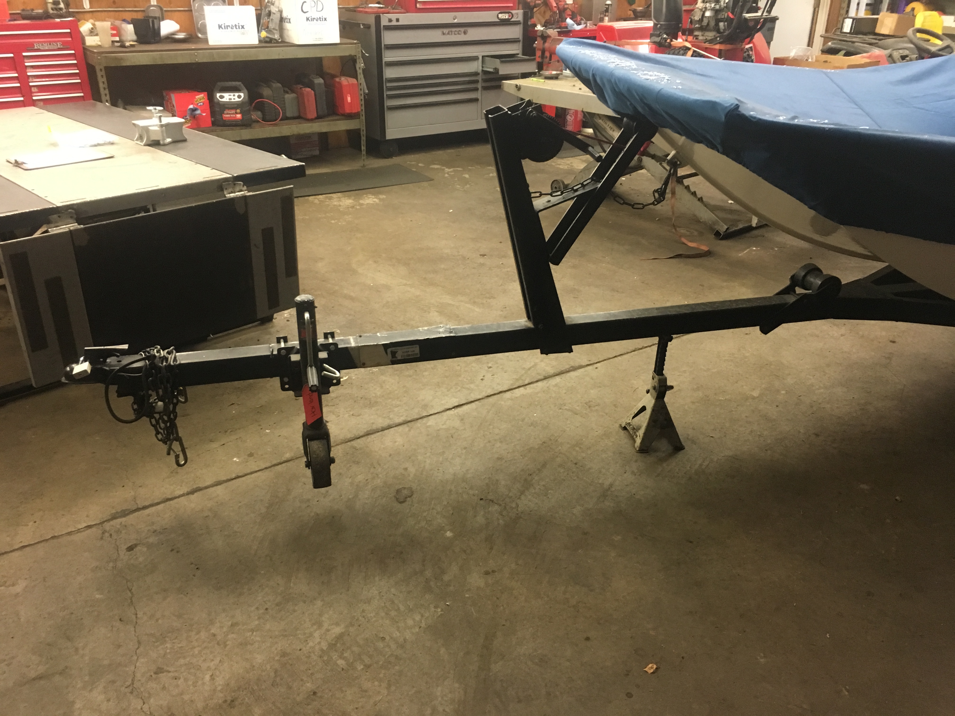 Installation of a swing - Away Trailer Tong